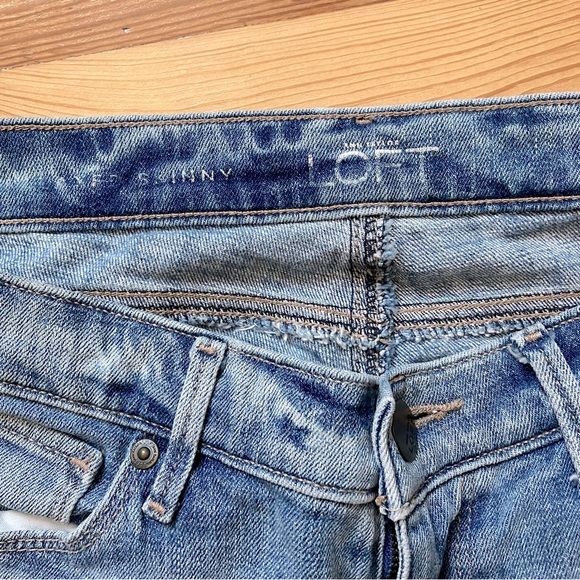 Loft, 2P, girlfriend relaxed skinny jeans. EUC. - Picture 5 of 7